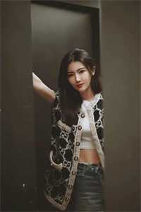 穿成暴君女儿，爹爹靠读心反败为胜