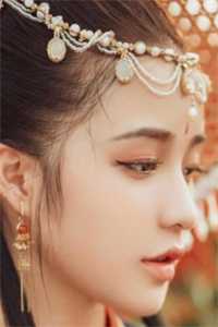 闪婚后，神秘老公竟是万亿总裁