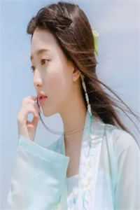 绿茶贵妃她又娇又媚