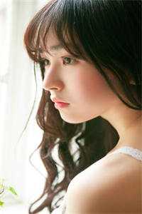 重生：开局被超甜明星姐姐逼婚