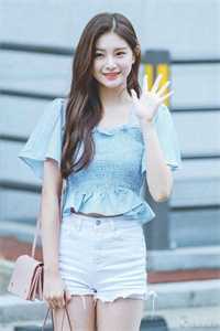 听闺女心声后，社恐妈拎刀杀四方