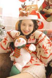 热门小说免费阅读两界穿梭：我在末世圈养女神(秦朗韩雪)_两界穿梭：我在末世圈养女神(秦朗韩雪)最新完本小说