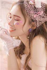 退婚当天，她嫁权臣冲喜