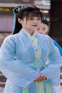 文采斐然