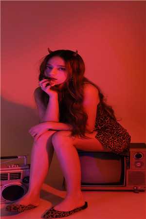 与美女房客合租后