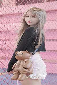 女俘