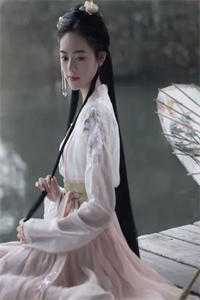 重生后勾引皇帝？夫人她红杏出墙啦
