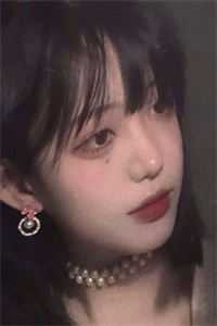 强扭校草苦涩难咽，重生后她放弃了