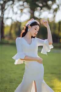 玫瑰太妖艳，顶级金主放肆吻