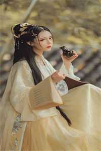 混世小村官