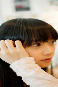 队里汉子宠上天，娇媳妇一胎三宝