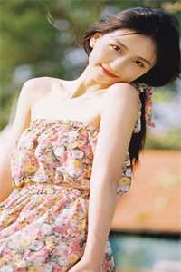 活成前任白月光后，她桃花朵朵开