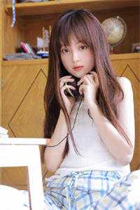 活成前任白月光后，她桃花朵朵开