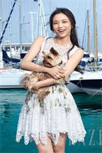 活成前任白月光后，她桃花朵朵开