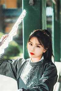 活成前任白月光后，她桃花朵朵开