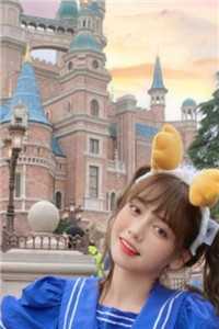 活成前任白月光后，她桃花朵朵开