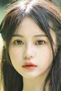 活成前任白月光后，她桃花朵朵开