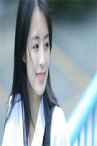 活成前任白月光后，她桃花朵朵开