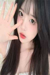 活成前任白月光后，她桃花朵朵开