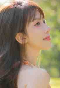活成前任白月光后，她桃花朵朵开