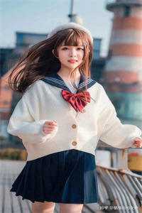 活成前任白月光后，她桃花朵朵开