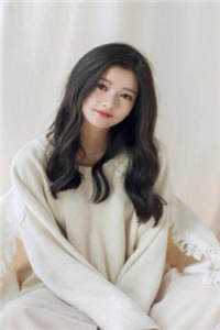 傻妻替嫁后，植物人老公突然睁开眼