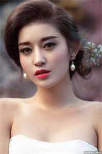 嫁给军阀大佬后，美千金她要离婚