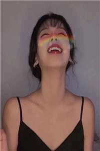 傻妻替嫁后，植物人老公突然睁开眼