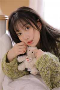 活成前任白月光后，她桃花朵朵开