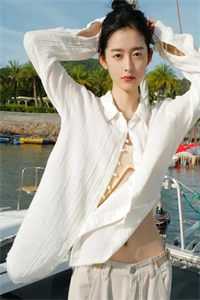 随军替婚我不嫁，转头闪婚年轻首长