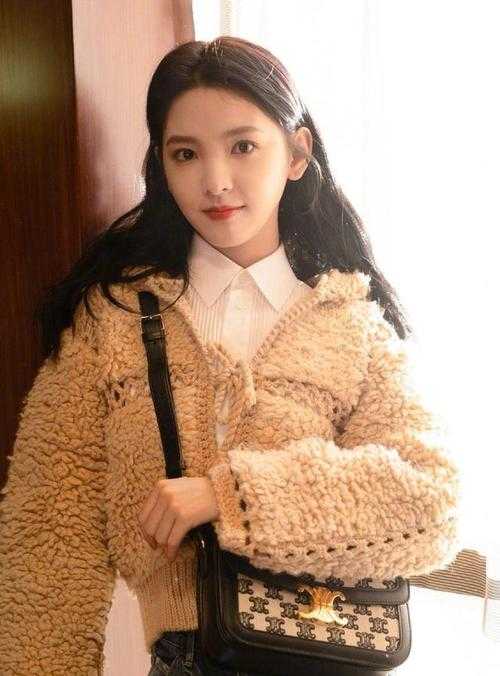 重生后，蛇蝎美人她被哥哥掐腰宠