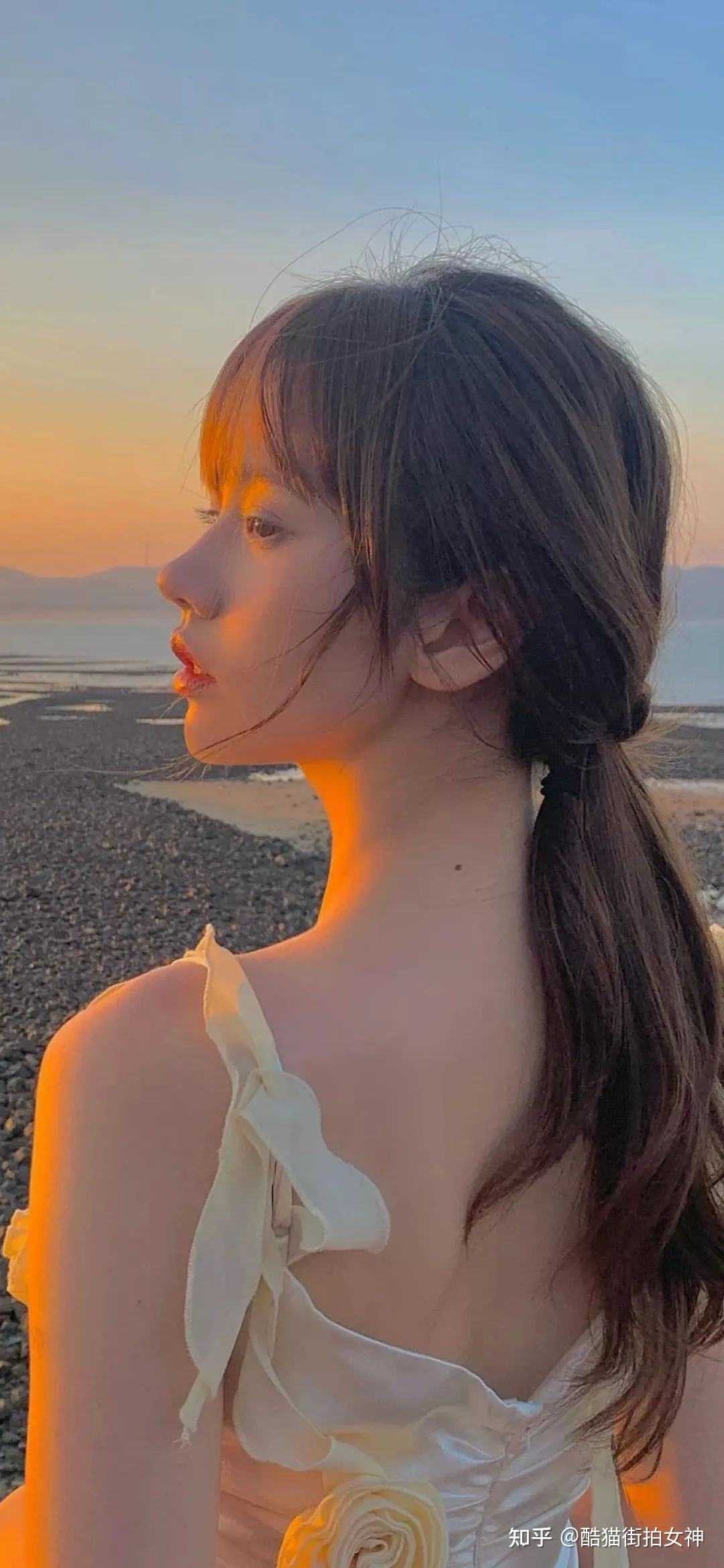 养成呆萌校花后，白月光急哭了
