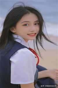 君王强夺臣妻，只为惊鸿一面