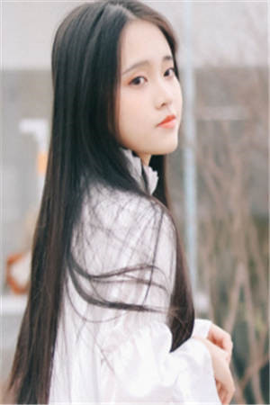 养成呆萌校花后，白月光急哭了