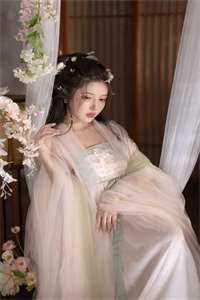 摊牌后，前未婚夫宠她如命
