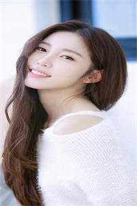 末世后女配她成了隐藏大佬