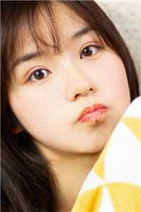 活成前任白月光后，她桃花朵朵开