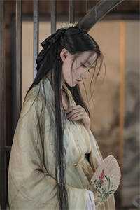 讲述秦史后，祖龙奉我为神明