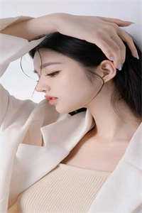 撩她缠她，闪婚老公有亿点神秘