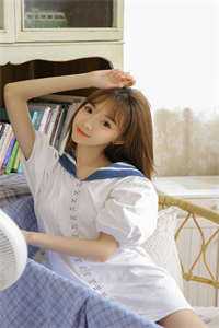 女帝别慌，朕的后宫你来做婢女
