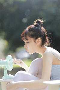 替闺蜜把她儿子养大成才后，她却疯了