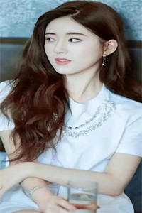 被系统坑后，竹马老公养成记