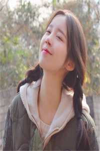穿成炮灰女主后，引诱了疯批暴君