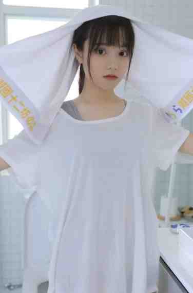 觉醒八零，离了院花做团长