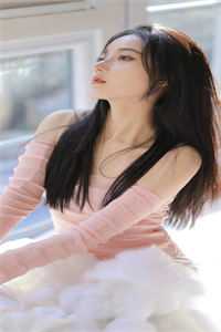 未婚夫残疾后，我靠弹幕上位了