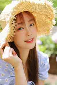 重生不舔校草后，反被他求婚啦