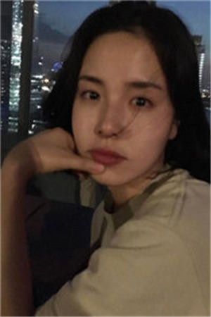我被当做礼物送给初恋