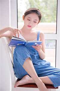 女霸总的小金丝雀：你怎么逃？