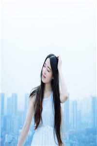 除夕夜，老公和儿子去陪美女邻居包饺子
