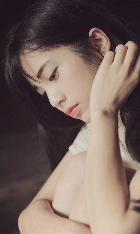 女儿五岁生日晚上，老婆为了男同事儿子把她赶出家门